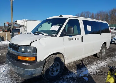 2018 Chevrolet Express 2500 Lt z USA, uszkodzony, nr VIN 1GAWGFFG1J1243527